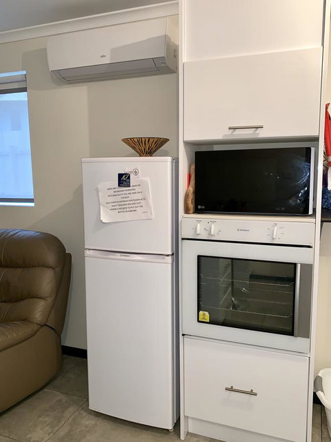 Inna Nutshell - Accommodation in Surfers Paradise 2