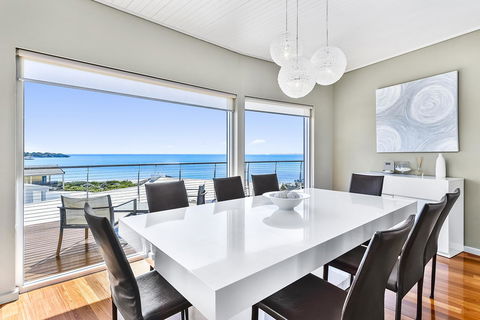 Aloha Waterfront Properties - Accommodation in Surfers Paradise 11
