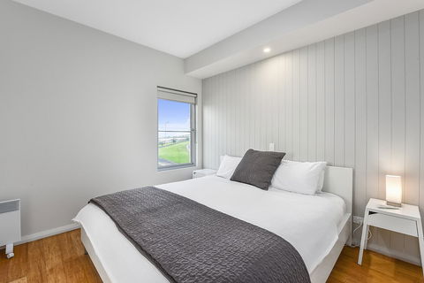 Aloha Waterfront Properties - Accommodation in Surfers Paradise 13