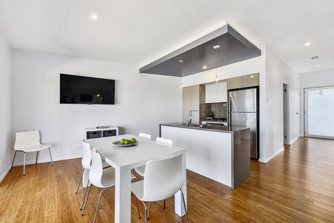 Aloha Waterfront Properties - Accommodation in Surfers Paradise 16