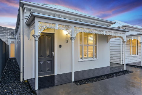 Aloha Central Luxury Apartments - Accommodation in Surfers Paradise 2