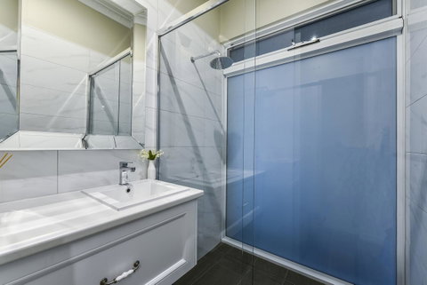Aloha Central Luxury Apartments - Accommodation in Surfers Paradise 18