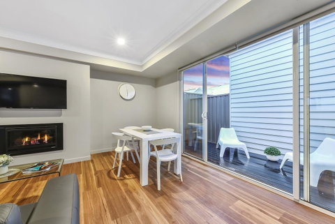 Aloha Central Luxury Apartments - Accommodation in Surfers Paradise 24