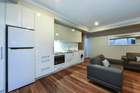 Aloha Central Luxury Apartments - Accommodation in Surfers Paradise 29