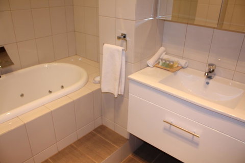 BIG4 Stuart Range Outback Resort - Accommodation in Surfers Paradise 7