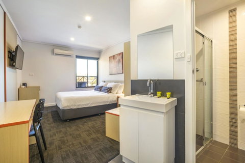 Nightcap At Rose & Crown Hotel - Accommodation in Surfers Paradise 16
