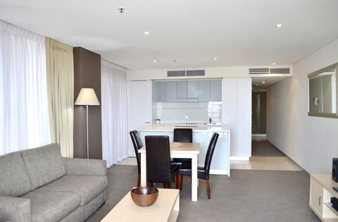 APTonNorthTCE - Accommodation in Surfers Paradise 6