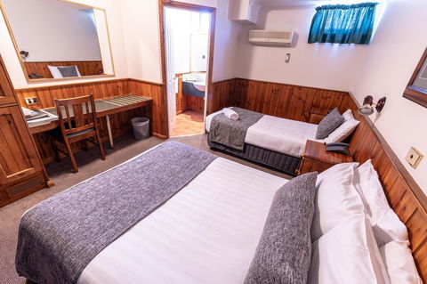 Astor Inn - Accommodation in Surfers Paradise 10