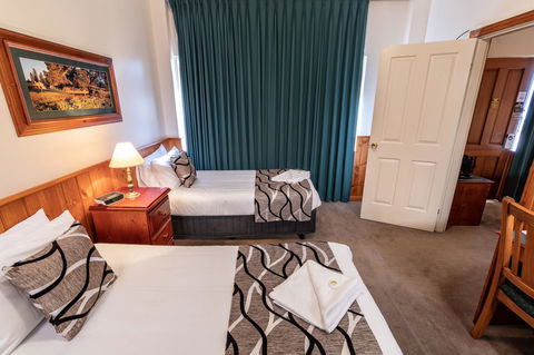 Astor Inn - Accommodation in Surfers Paradise 11