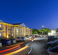 Adelaide Inn - Accommodation in Surfers Paradise