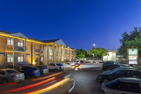 Adelaide Inn - Accommodation in Surfers Paradise 0