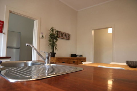 Merellaan - Accommodation in Surfers Paradise 8