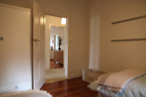 Merellaan - Accommodation in Surfers Paradise 12
