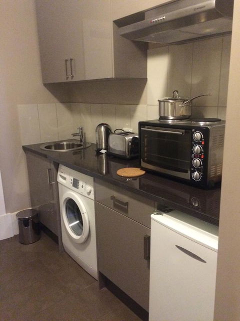 Penzance Cottage Glenelg - Accommodation in Surfers Paradise 3