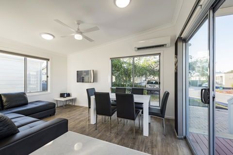 Discovery Parks - Adelaide Beachfront - Accommodation in Surfers Paradise 3