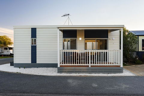 Discovery Parks - Adelaide Beachfront - Accommodation in Surfers Paradise 5