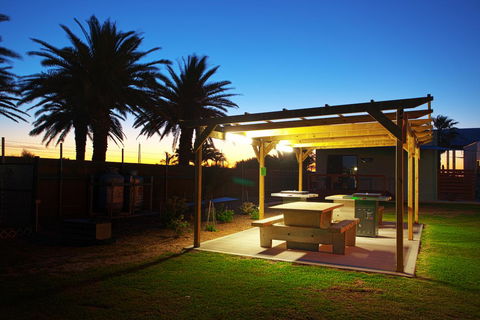 Discovery Parks - Adelaide Beachfront - Accommodation in Surfers Paradise 24
