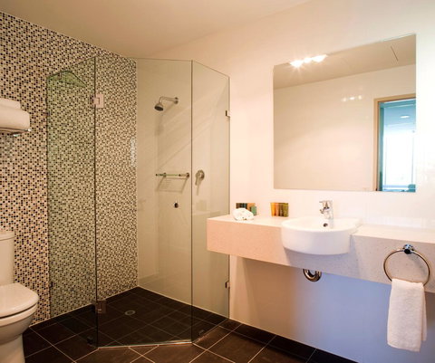 Adelaide Rockford - Accommodation in Surfers Paradise 18