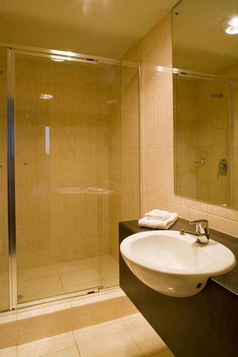 Adelaide Rockford - Accommodation in Surfers Paradise 10