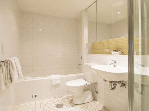 Oaks Glenelg Liberty Suites - Accommodation in Surfers Paradise 26