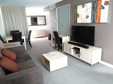 JABCA Apartments - Accommodation in Surfers Paradise 9