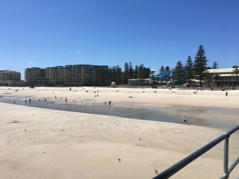 Beachside Luxury Getaway In Glenelg - Accommodation in Surfers Paradise 16