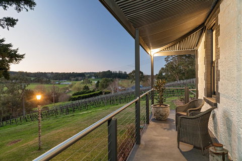 The Other House - Accommodation in Surfers Paradise 0