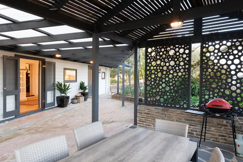 The Other House - Accommodation in Surfers Paradise 13