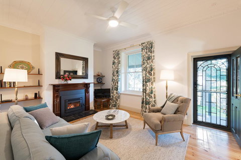 The Other House - Accommodation in Surfers Paradise 7