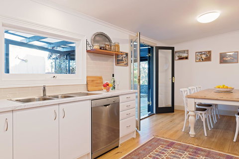 The Other House - Accommodation in Surfers Paradise 11