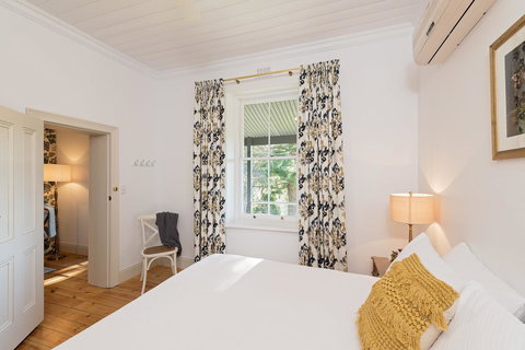 The Other House - Accommodation in Surfers Paradise 15