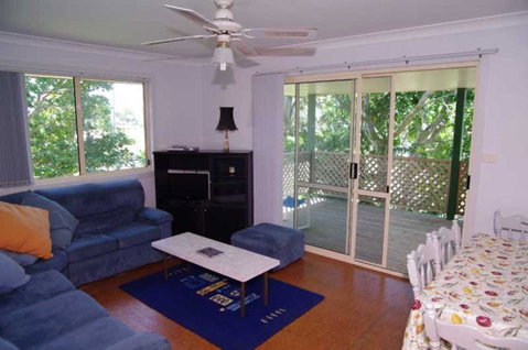 Bellhaven 1, 17 Willow Street - Accommodation in Surfers Paradise 1