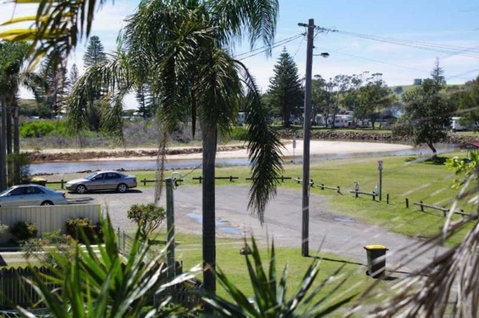 Bellhaven 1, 17 Willow Street - Accommodation in Surfers Paradise 6
