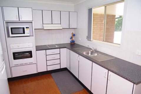 Bellhaven 1, 17 Willow Street - Accommodation in Surfers Paradise 0