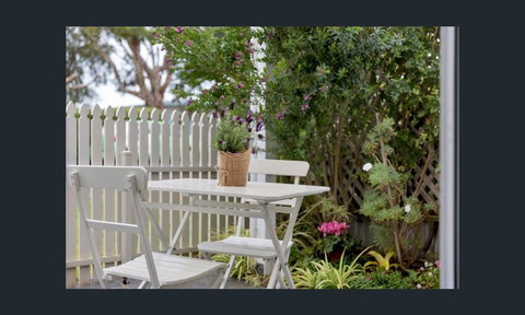 Wintergarden Beach Cabin - Accommodation in Surfers Paradise 2