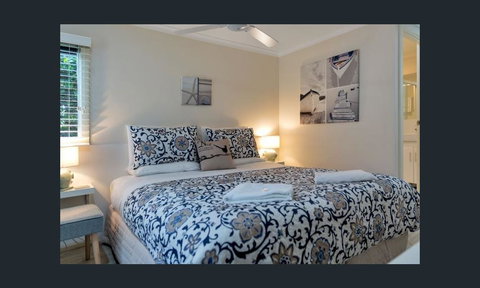 Wintergarden Beach Cabin - Accommodation in Surfers Paradise 5