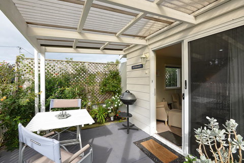 Wintergarden Beach Cabin - Accommodation in Surfers Paradise 7