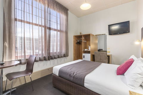 Adelaide Paringa - Accommodation in Surfers Paradise 3