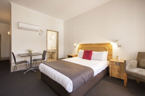 Adelaide Paringa - Accommodation in Surfers Paradise 13