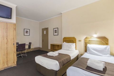 Adelaide Paringa - Accommodation in Surfers Paradise 10