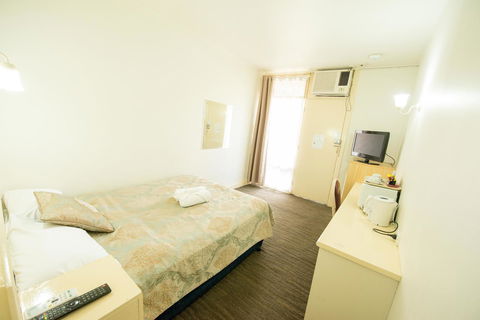 Jacksons Motor Inn - Accommodation in Surfers Paradise 34