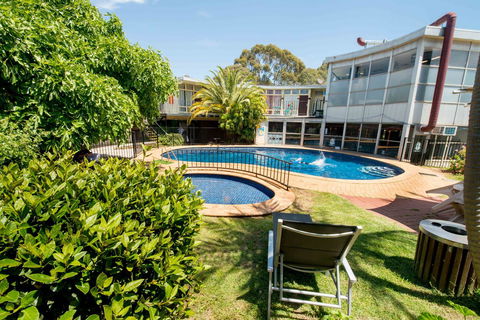 Jacksons Motor Inn - Accommodation in Surfers Paradise 2