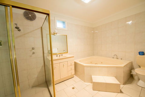 Jacksons Motor Inn - Accommodation in Surfers Paradise 7