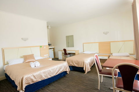 Jacksons Motor Inn - Accommodation in Surfers Paradise 12