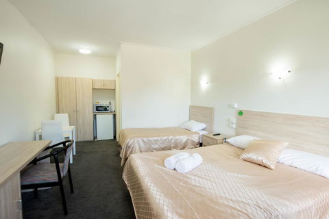 Jacksons Motor Inn - Accommodation in Surfers Paradise 14