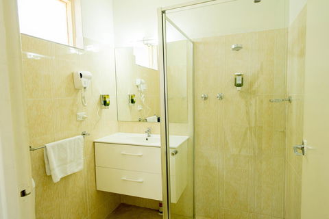 Jacksons Motor Inn - Accommodation in Surfers Paradise 22