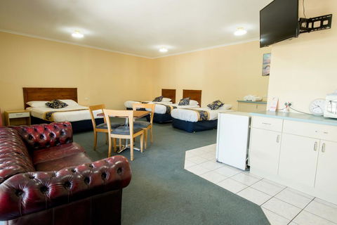 Jacksons Motor Inn - Accommodation in Surfers Paradise 25