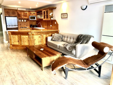 Superb Townhouse In North Adelaide - Accommodation in Surfers Paradise 1