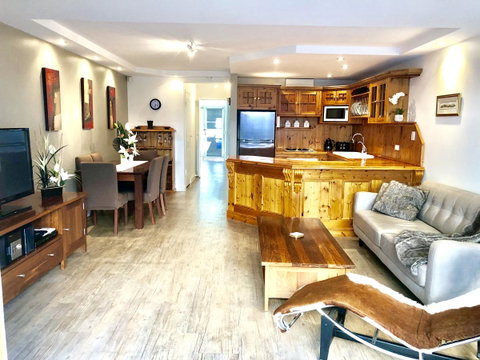 Superb Townhouse In North Adelaide - Accommodation in Surfers Paradise 0