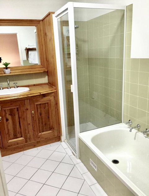 Superb Townhouse In North Adelaide - Accommodation in Surfers Paradise 12